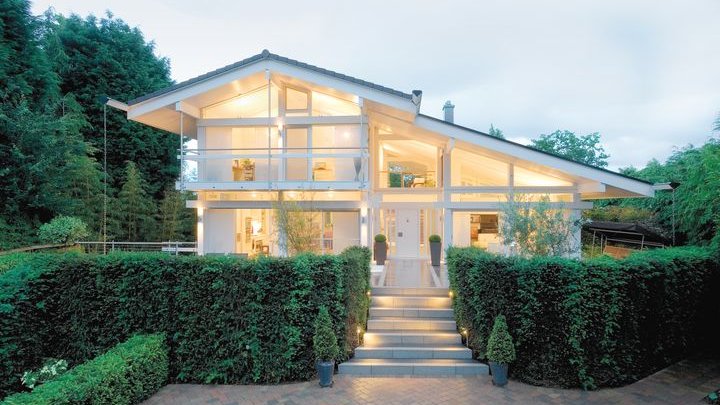 EFH-Huf-Haus-Surrey-GB.jpg