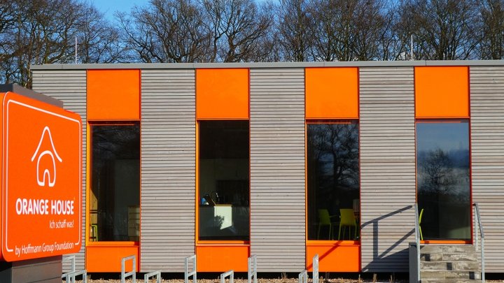si-orange-house-d.jpg
